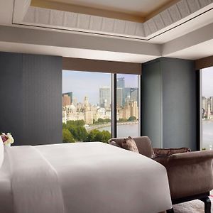 Shanghai Panoramic Bund Room